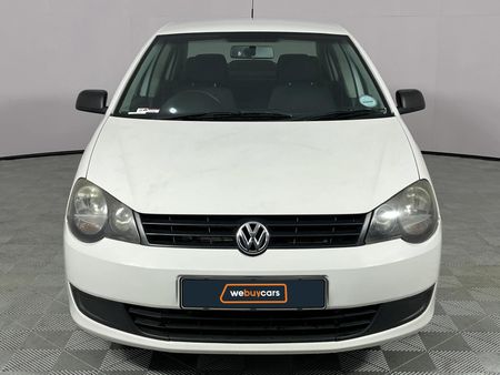 2011-Volkswagen-Polo-Vivo-14-Trendline_9
