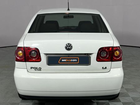 2011-Volkswagen-Polo-Vivo-14-Trendline_12