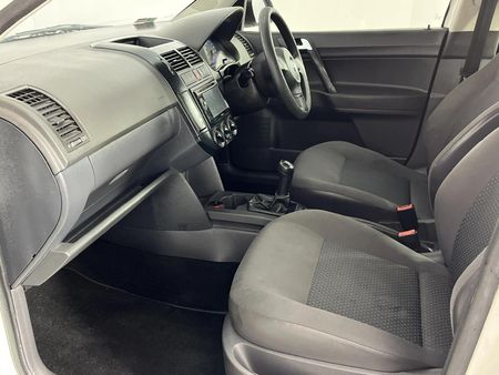 2011-Volkswagen-Polo-Vivo-14-Trendline_5