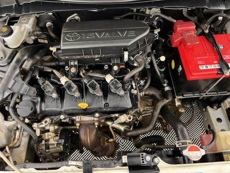 2017-Toyota-Etios-15-XS-5-dr_10
