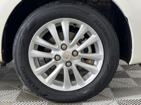 2017-Toyota-Etios-15-XS-5-dr_5