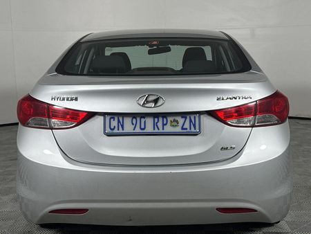 2012-Hyundai-Elantra-16-GLS-Premium_7
