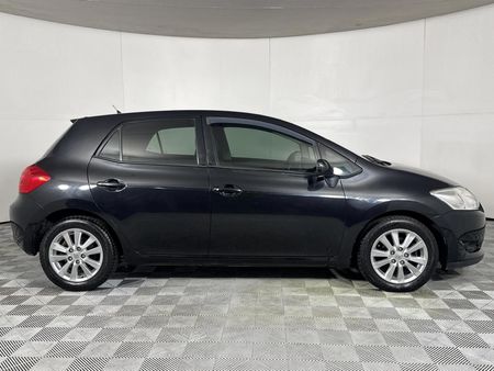 2007-Toyota-Auris-160-RS_12