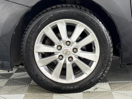 2007-Toyota-Auris-160-RS_3