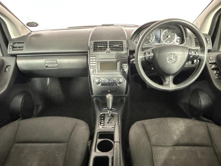 2010-Mercedes-Benz-A-Class-A-180-Elegance-Auto_1