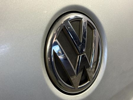 2010-Volkswagen-Polo-16-Comfortline-5-dr_11