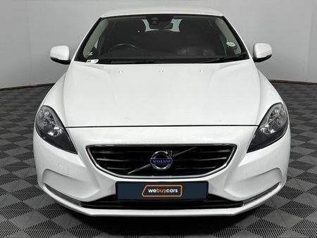 2015-Volvo-V40-T4-Elite-Auto_15