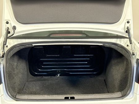 2016-Volkswagen-Polo-Vivo-GP-14-Trendline_11