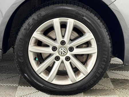 2017-Volkswagen-Polo-Vivo-GP-14-Conceptline-5-dr_3