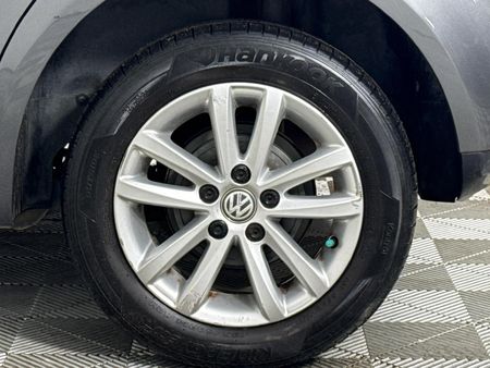 2017-Volkswagen-Polo-Vivo-GP-14-Conceptline-5-dr_4
