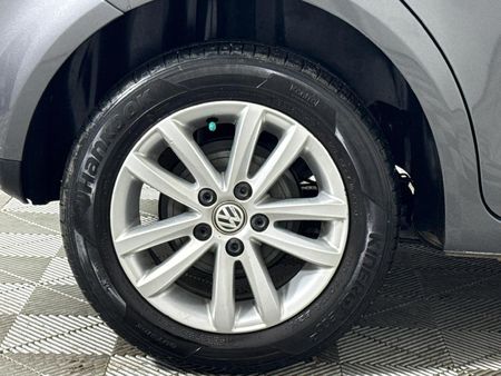 2017-Volkswagen-Polo-Vivo-GP-14-Conceptline-5-dr_5
