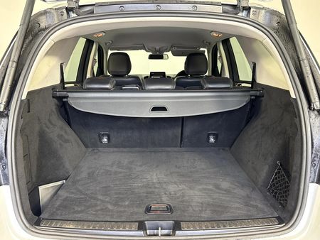 2016-Mercedes-Benz-GLE-500-4Matic_13