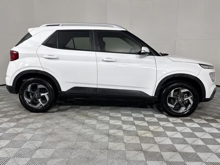 2020-Hyundai-Venue-10-TGDI-Fluid_16