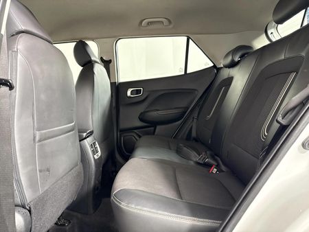 2020-Hyundai-Venue-10-TGDI-Fluid_3