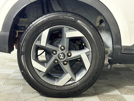 2020-Hyundai-Venue-10-TGDI-Fluid_6