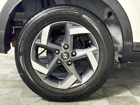 2020-Hyundai-Venue-10-TGDI-Fluid_7