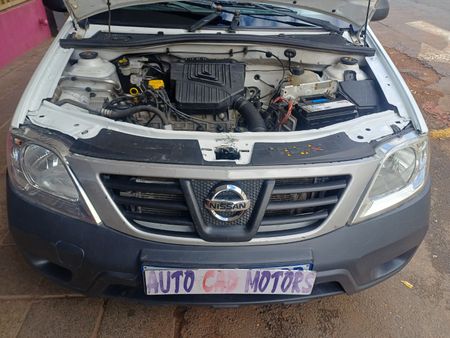 2021-Nissan-NP200-16-AC-Safety-Pack_3