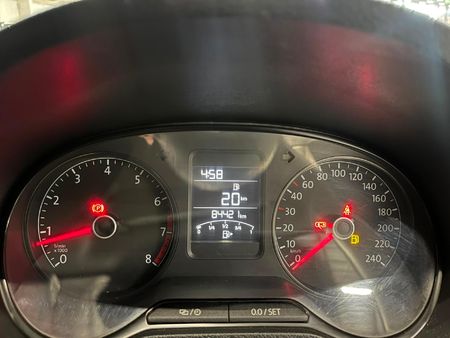 2022-Volkswagen-Polo-GP-14-Comfortline_10