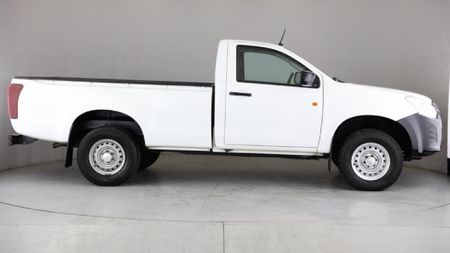2021-Isuzu-D-Max-250C-Fleetside-Single-Cab_11