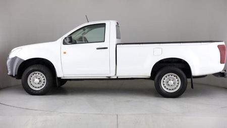 2021-Isuzu-D-Max-250C-Fleetside-Single-Cab_17