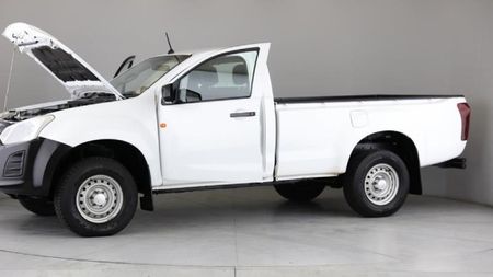 2021-Isuzu-D-Max-250C-Fleetside-Single-Cab_3