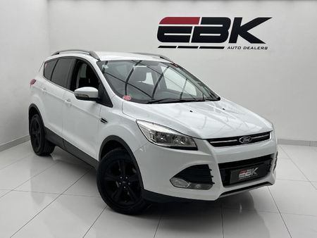 2015-Ford-Kuga-15-EcoBoost-Ambiente_0