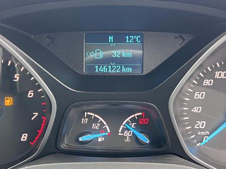 2015-Ford-Kuga-15-EcoBoost-Ambiente_7