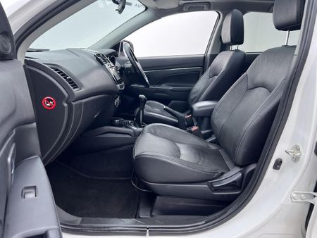 2017-Mitsubishi-ASX-20-GLX-Sport_4