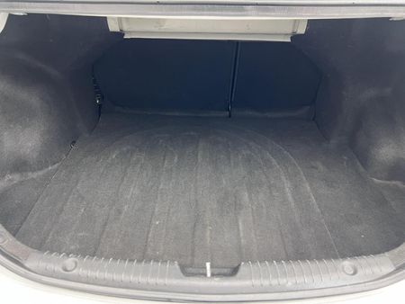 2017-Hyundai-Accent-16-GLS-Fluid-Auto_10
