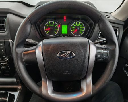 2023-Mahindra-Pik-Up-22-mHawk-S6-4x4-Double-Cab_12