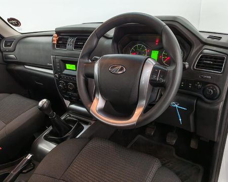 2023-Mahindra-Pik-Up-22-mHawk-S6-4x4-Double-Cab_20