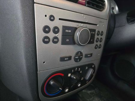 2006-Opel-Corsa-Utility-14i_8
