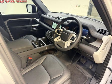 2024-Land-Rover-Defender-110-D300-SE-221kw_7