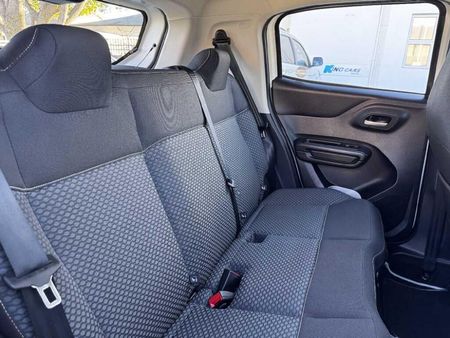 2025-Citroen-C3-12T-Max-Auto_12