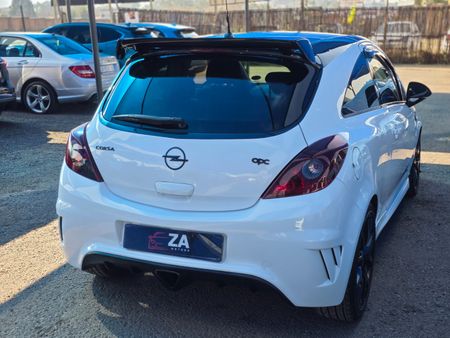 2010-Opel-Corsa-16-OPC_3