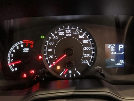 2023-Toyota-Corolla-Cross-18-XI_8