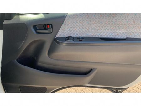2024-Toyota-Quantum-25-D-4D-14-seat_10