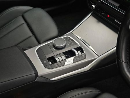 2025-BMW-3-Series-320i-M-Sport-Auto_10