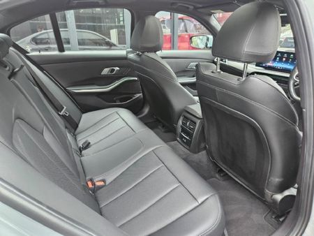 2025-BMW-3-Series-320i-M-Sport-Auto_16