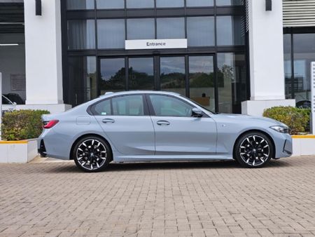 2025-BMW-3-Series-320i-M-Sport-Auto_4