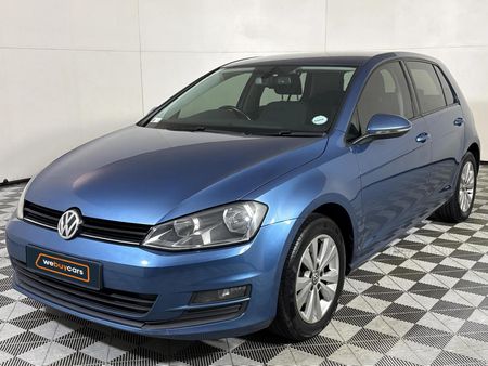 2014-Volkswagen-Golf-VII-14-TSI-Comfortline_0
