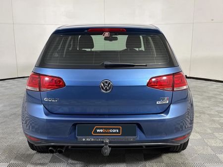 2014-Volkswagen-Golf-VII-14-TSI-Comfortline_17