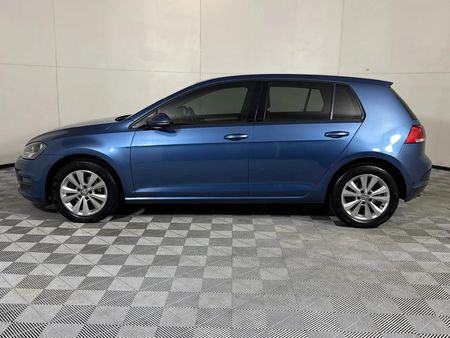 2014-Volkswagen-Golf-VII-14-TSI-Comfortline_18