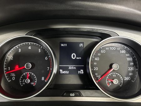 2014-Volkswagen-Golf-VII-14-TSI-Comfortline_2