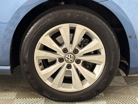 2014-Volkswagen-Golf-VII-14-TSI-Comfortline_5