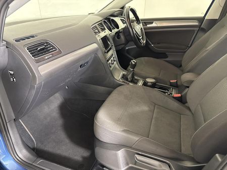 2014-Volkswagen-Golf-VII-14-TSI-Comfortline_8