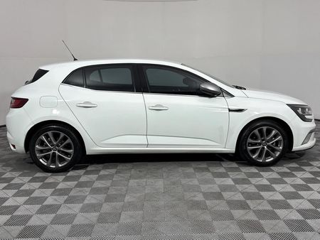 2016-Renault-Megane-III-12T-GT-Line-5-dr_16