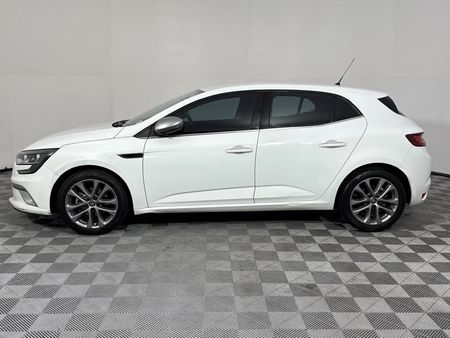 2016-Renault-Megane-III-12T-GT-Line-5-dr_18
