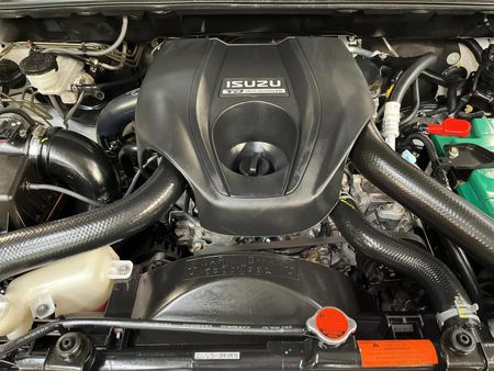 2021-Isuzu-D-Max-250-HO-Hi-Rider-Double-Cab_12