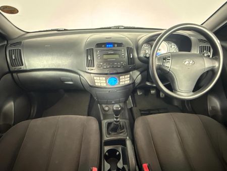 2008-Hyundai-Elantra-20_1
